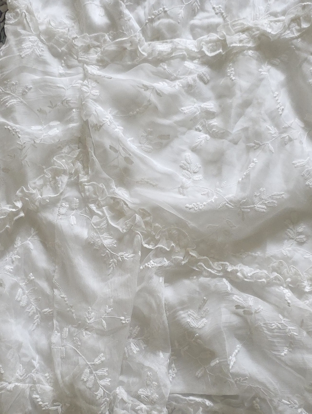 Selfie Leslie White Embroidered Organza Mini Dress Bridal Cottagecore Ruffle - Picture 8 of 8